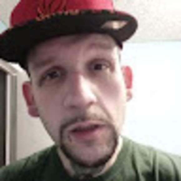 Profile Picture of Joshua Barish (@joshuabarish3) on Poshmark