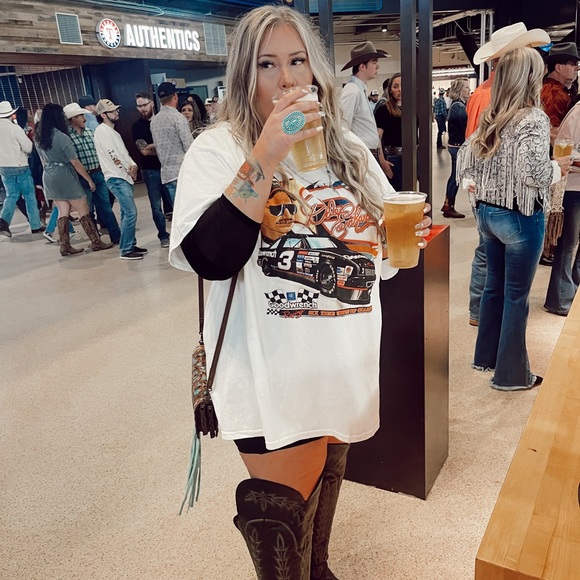 Profile Picture of Alyssa Mcmains (@alyssammcmains) on Poshmark