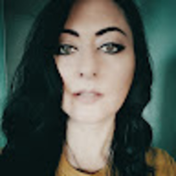 Profile Picture of Hillary Leftwich (@hillary430) on Poshmark