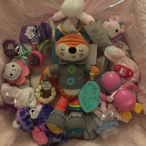 Profile Picture of April Redcay (@ammartel) on Poshmark