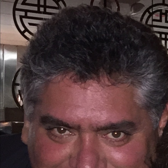 Profile Picture of Andres Silveira (@specmed) on Poshmark