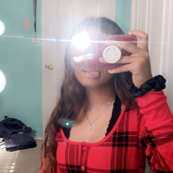 Profile Picture of Taleyah Houp (@ta1eyahh) on Poshmark