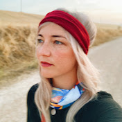 Profile Picture of Amy Read (@readsworld) on Youtube