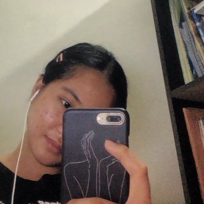 Profile Picture of 𝔱𝔥𝔢𝔢𝔫 (@crystheen) on Twitter