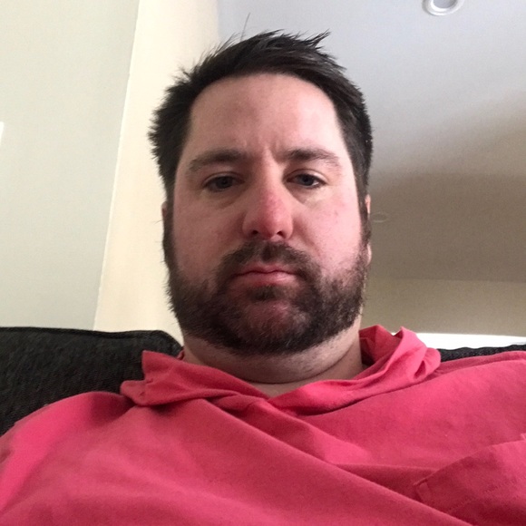 Profile Picture of Christopher Eddy (@ceds321) on Poshmark