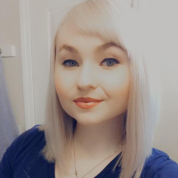 Lana Trautman - Poshmark Profile Picture of Lana Trautman (@lana_leigh) on Poshmark