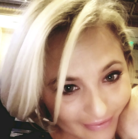 Profile Picture of Kristina Bronstein (@kbronstein) on Poshmark