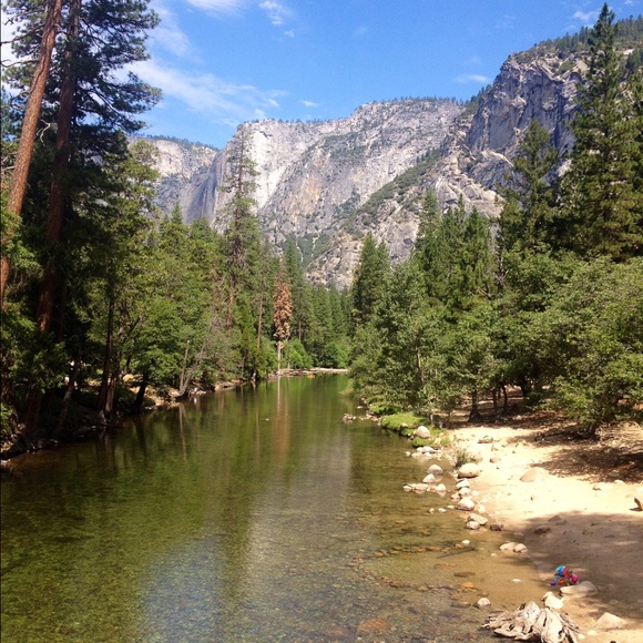 Profile Picture of Erin Centrone (@ecent) on Poshmark