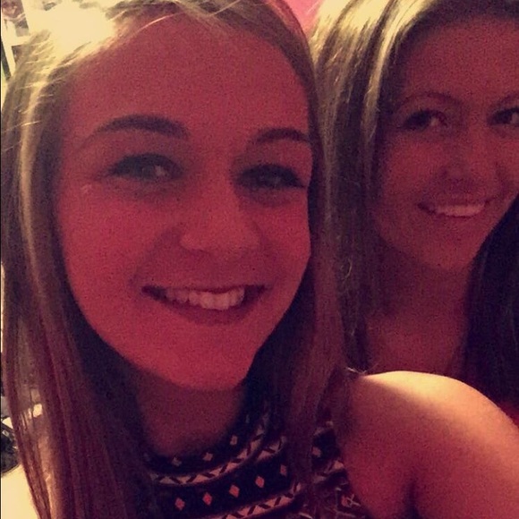 Profile Picture of Nicole Kosowski (@nicolekoz) on Poshmark