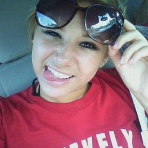 Profile Picture of Christine Mccormick (@isetboysonfire) on Myspace