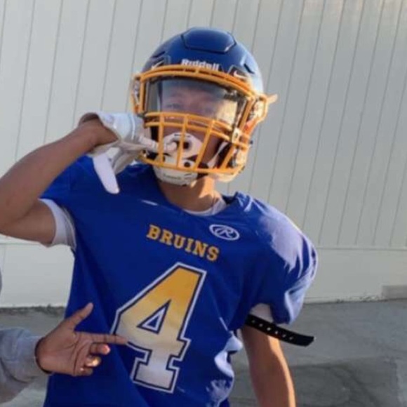 Profile Picture of Mitchell Gonzalez (@mitchg4) on Poshmark