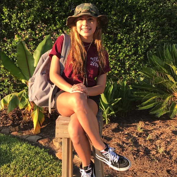 Profile Picture of Melody Jimenez (@meeelody) on Poshmark