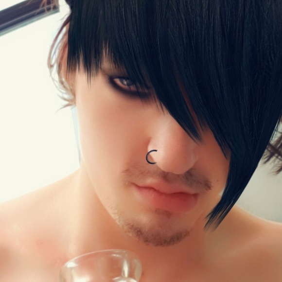 Profile Picture of Alexie Adams (@kittenkat669) on Poshmark