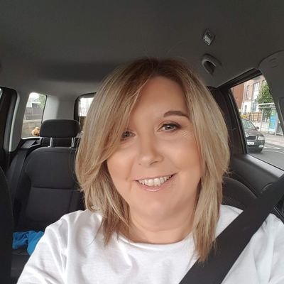 Profile Picture of Lorna Walsh (@lornawalsh6660) on Twitter