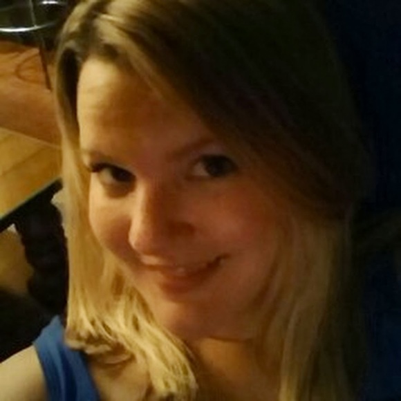 Profile Picture of Kelly Lovaglio (@cncmama318) on Poshmark