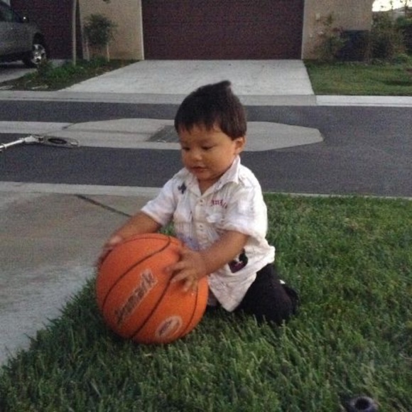 Profile Picture of Erick Guzman (@erickguzman636) on Poshmark