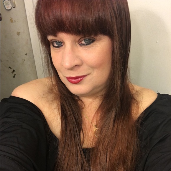 Profile Picture of Syndee D (@cindydoug234) on Poshmark