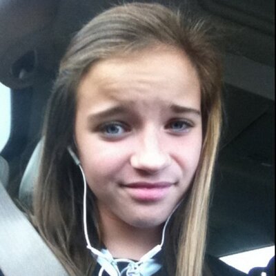 Profile Picture of Sarah Loftin (@SarahSurfer143) on Twitter