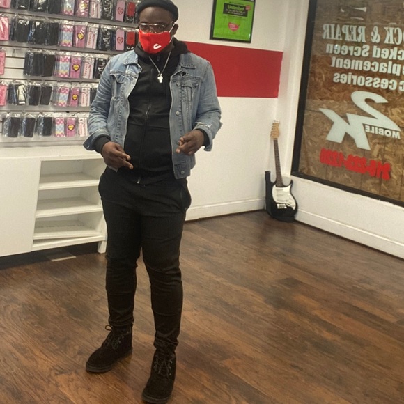 Profile Picture of John g. Milliner (@j_milliner) on Poshmark