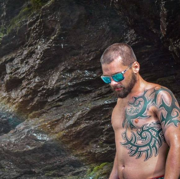 Profile Picture of John Kuhn (@jkuhn13) on Poshmark