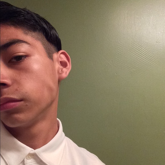 Profile Picture of Brian Nava (@navabrian) on Poshmark