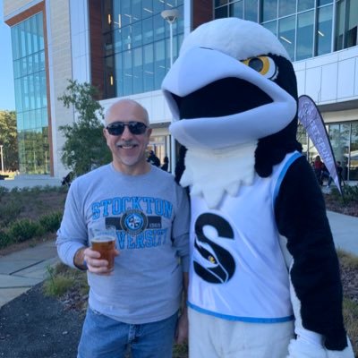 Profile Picture of David Lubert (@DaveLubert) on Twitter