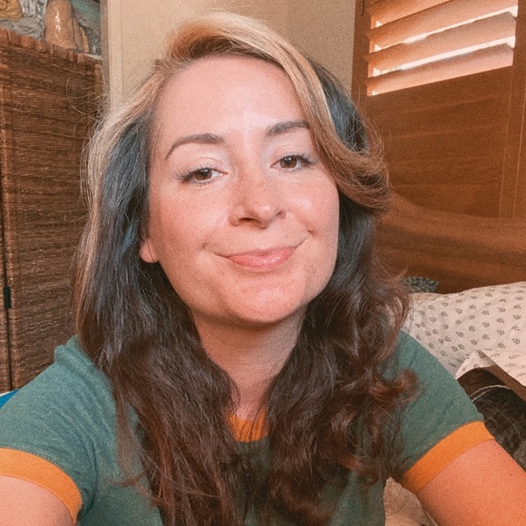 Profile Picture of Hannah Hazel (@lilediescloset) on Poshmark