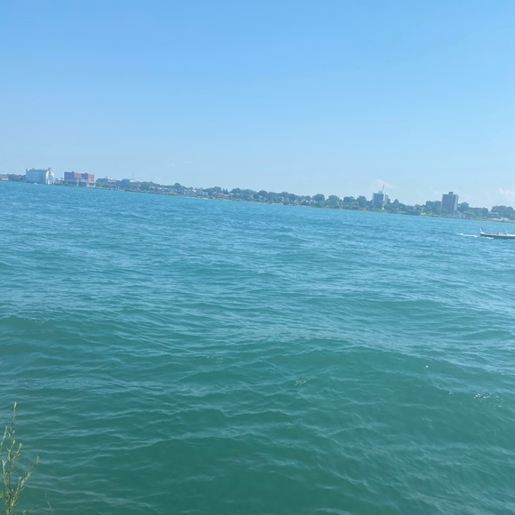 Profile Picture of Kaira Barnes (@kairabarnes) on Poshmark