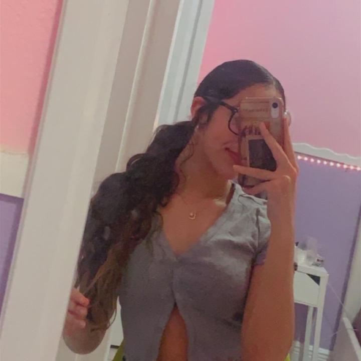 Profile Picture of 𝓐𝓷𝓪𝓱𝓲𝓭 (@_anahid_) on Tiktok