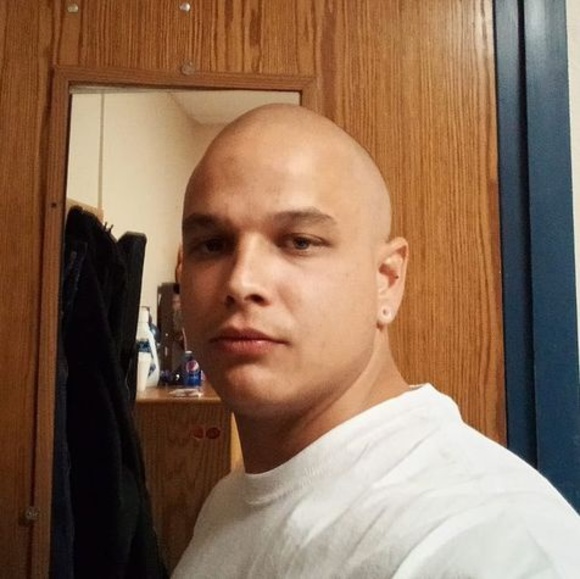 Profile Picture of Raymond Ash (@raymondash110) on Poshmark