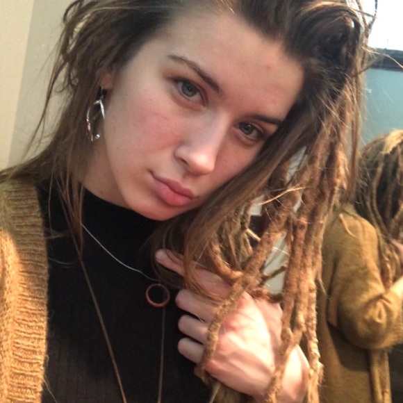 Profile Picture of Brittany Kurutz (@kurutzbrittany) on Poshmark