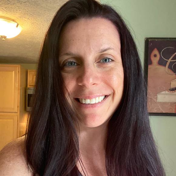 Profile Picture of Jen Frantum (@3withmeinmd) on Poshmark