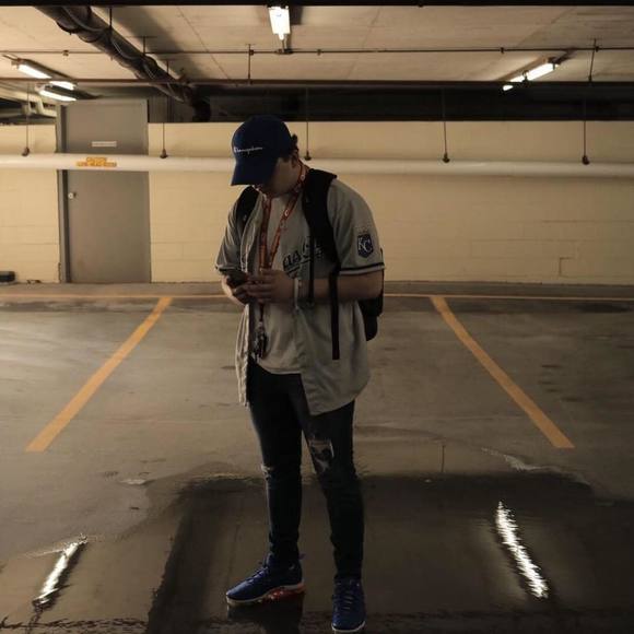 Profile Picture of Jonathan Threlkeld (@j_threlkeld) on Poshmark