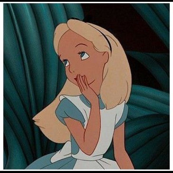 Profile Picture of Lilly Allbee (@lillyallbee) on Poshmark