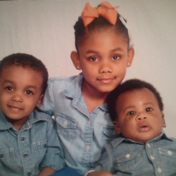 Profile Picture of Alice Parker (@alice_parker) on Poshmark