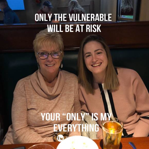 Profile Picture of Lisa Spicer (@lee_spicer) on Poshmark