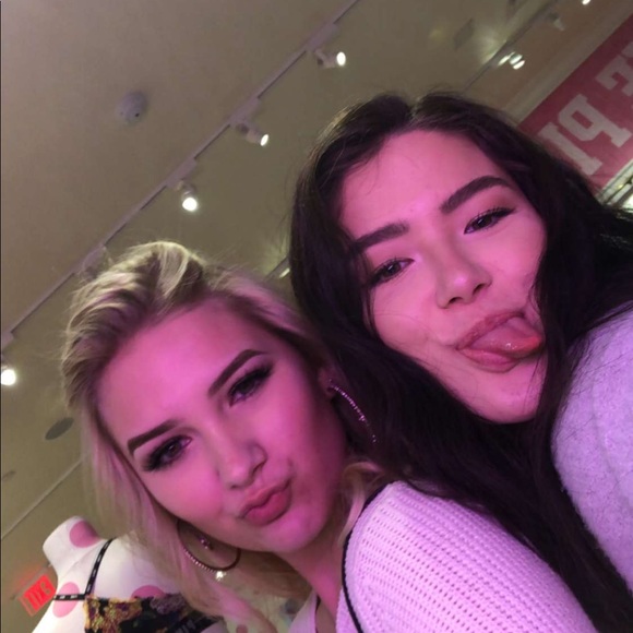 Profile Picture of Katelyn Richardson (@katelyn216808) on Poshmark