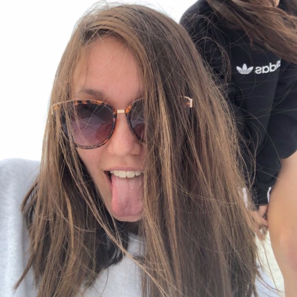 Profile Picture of Hannah Chisholm (@hannahc712) on Poshmark