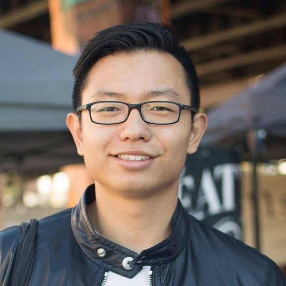 Profile Picture of Eric Li (@ywel_) on Poshmark