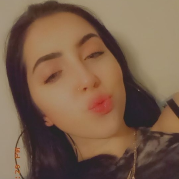 Profile Picture of Christi Fuhre (@christifuhre) on Poshmark