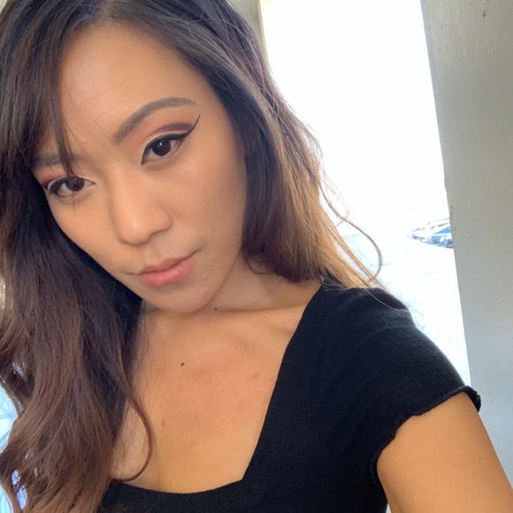 Stella Chyun - Poshmark Profile Picture of Stella Chyun (@stellachyun) on Poshmark