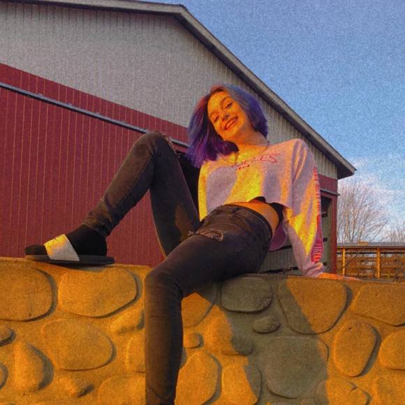 Profile Picture of Angelina Trindle (@angelinatrindle) on Poshmark