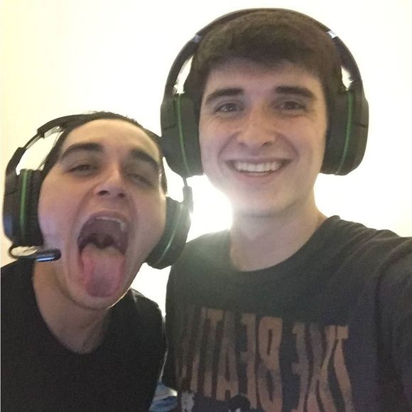 Chandler Harris - Poshmark Profile Picture of Chandler Harris (@chanjharris) on Poshmark