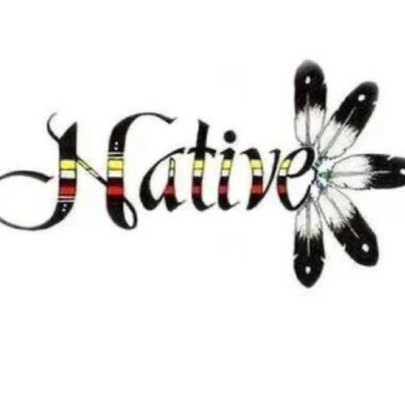 Profile Picture of Katelynn Thompson (@gracecrawfish) on Poshmark