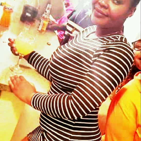 Profile Picture of Jacquelyn Sims (@prettypuffs) on Poshmark