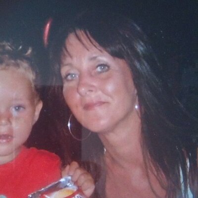 Profile Picture of Donna Dixon (@donnadixon10) on Twitter