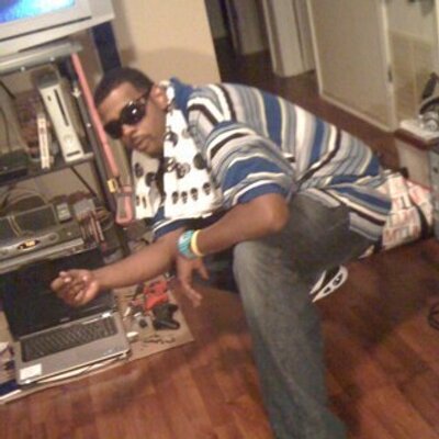 Profile Picture of Damien Solomon (@Swump100) on Twitter