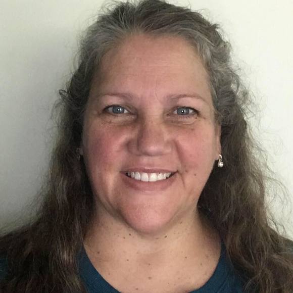 Profile Picture of Kym Hearld (@tallmomma_2) on Poshmark