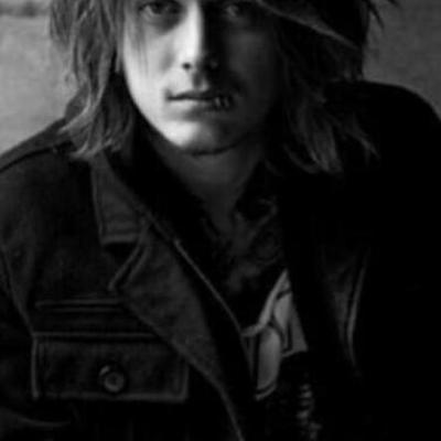 Profile Picture of Jonathan Asuncion (@AsuncionMess) on Twitter