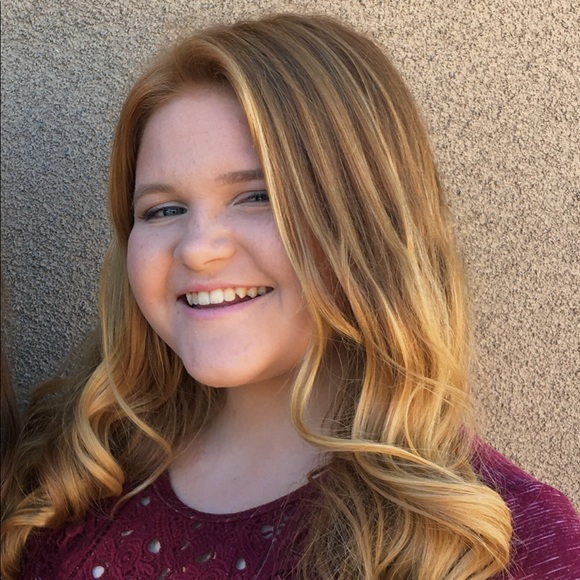 Profile Picture of Sophia Daybell (@sophiadaybell) on Poshmark